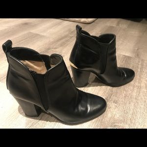 Michael Kors Leather Black Ankle Boots 8 Gold